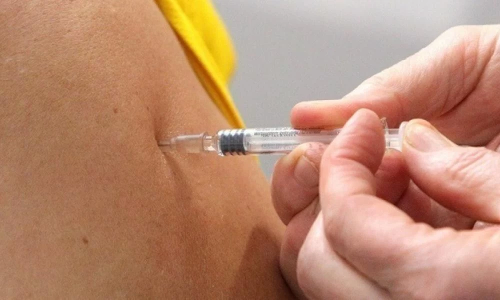 Βρετανία: Τις τελευταίες 24 ώρες καταγραφήκαν πάνω από 10.000 κρούσματα